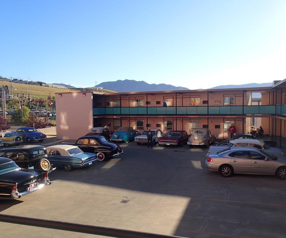 Finlen Hotel And Motor Inn Butte Room photo